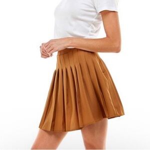 NWT size medium Skirt